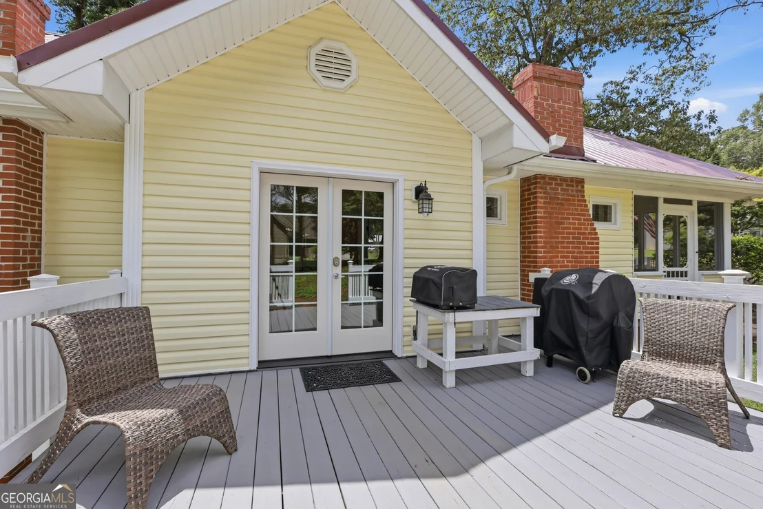 Photo of 407 Cedar Avenue