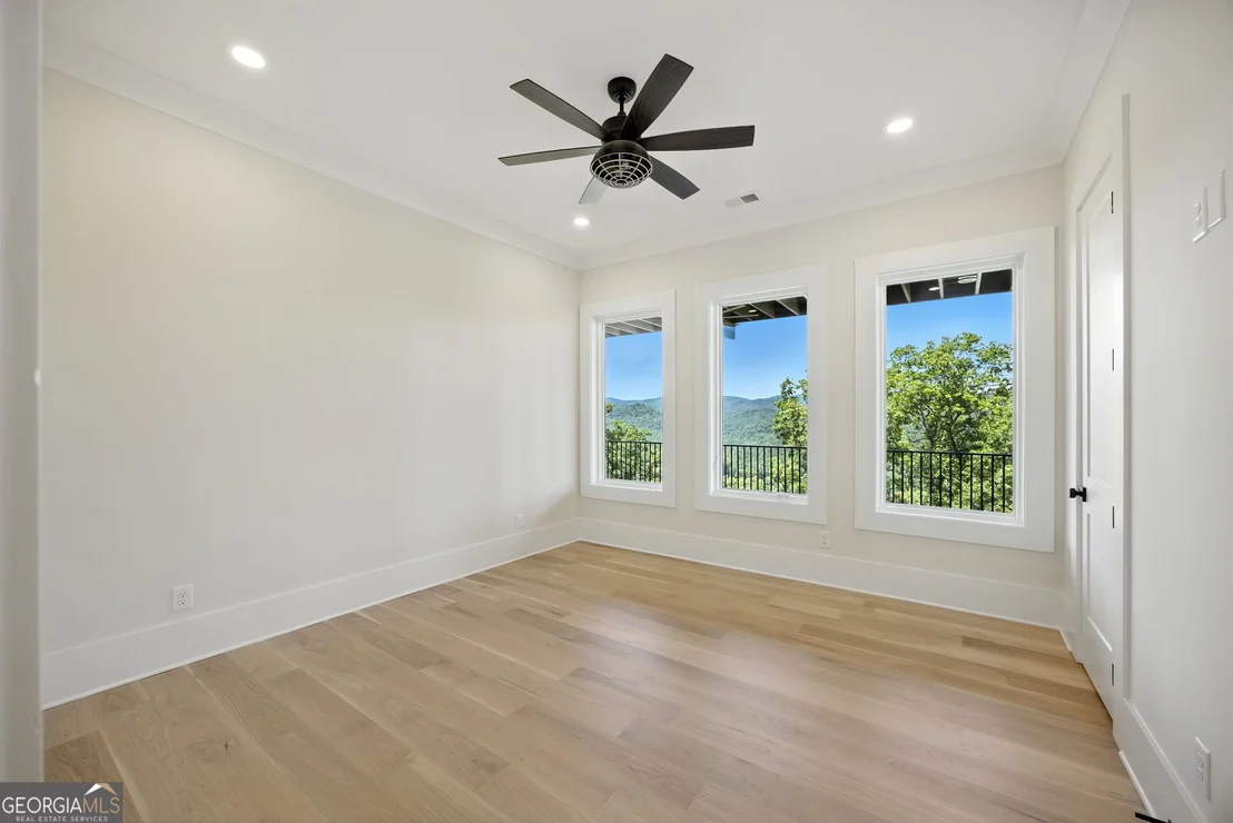 Photo of 608 Winterberry Drive