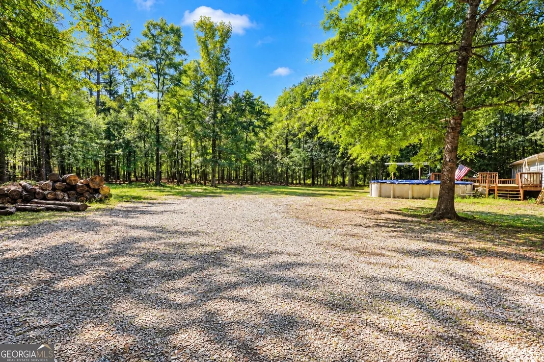 Photo of 370 Davis Road