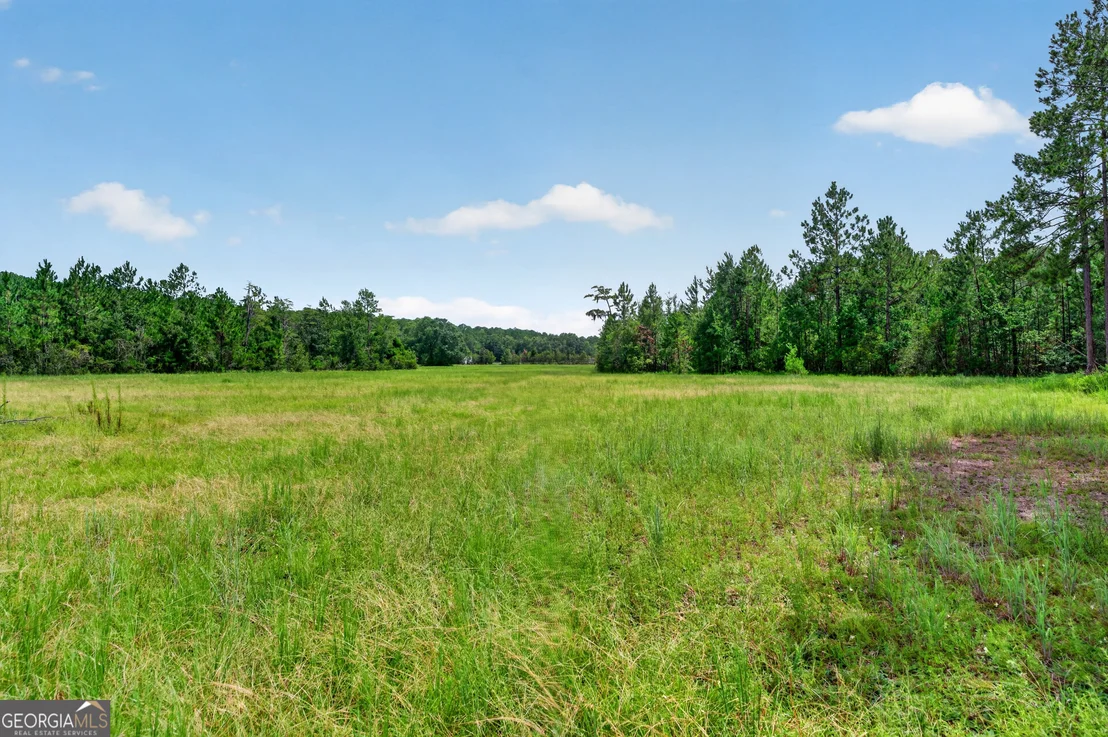 Photo of 5486 Bowen Road