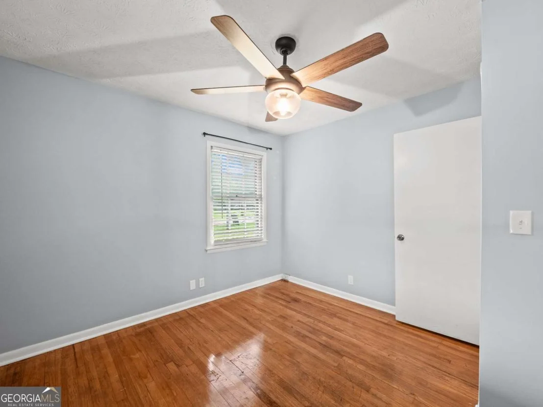 Photo of 617 Lakeview Drive