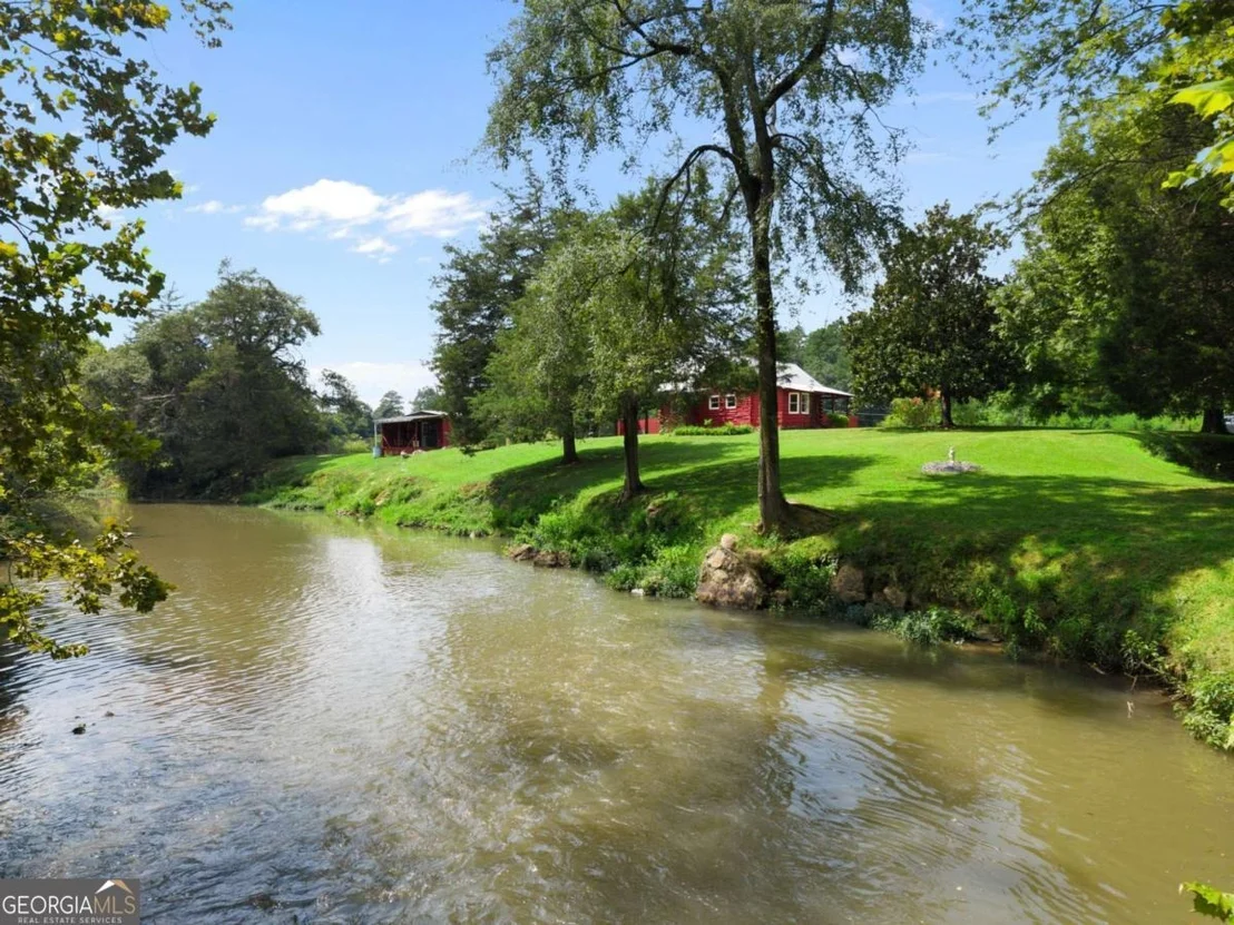 Photo of 2059 Cave Spring Road