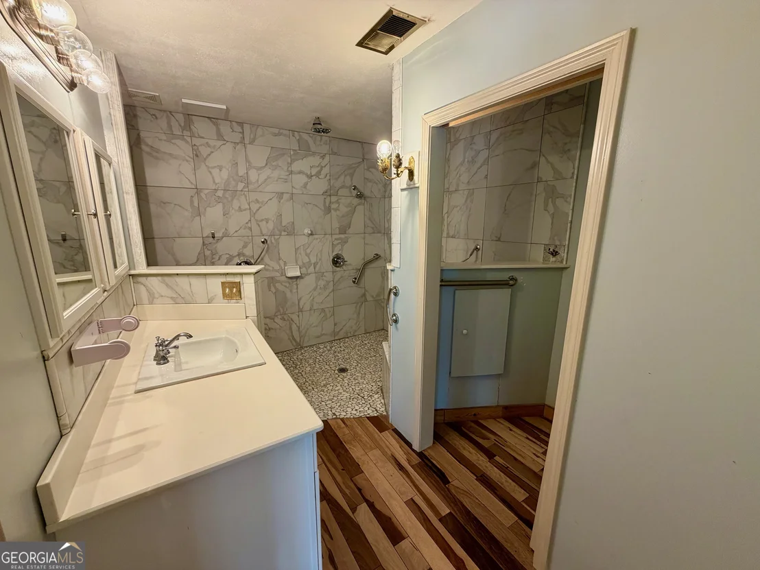 Photo of 204 Arrowhead Drive
