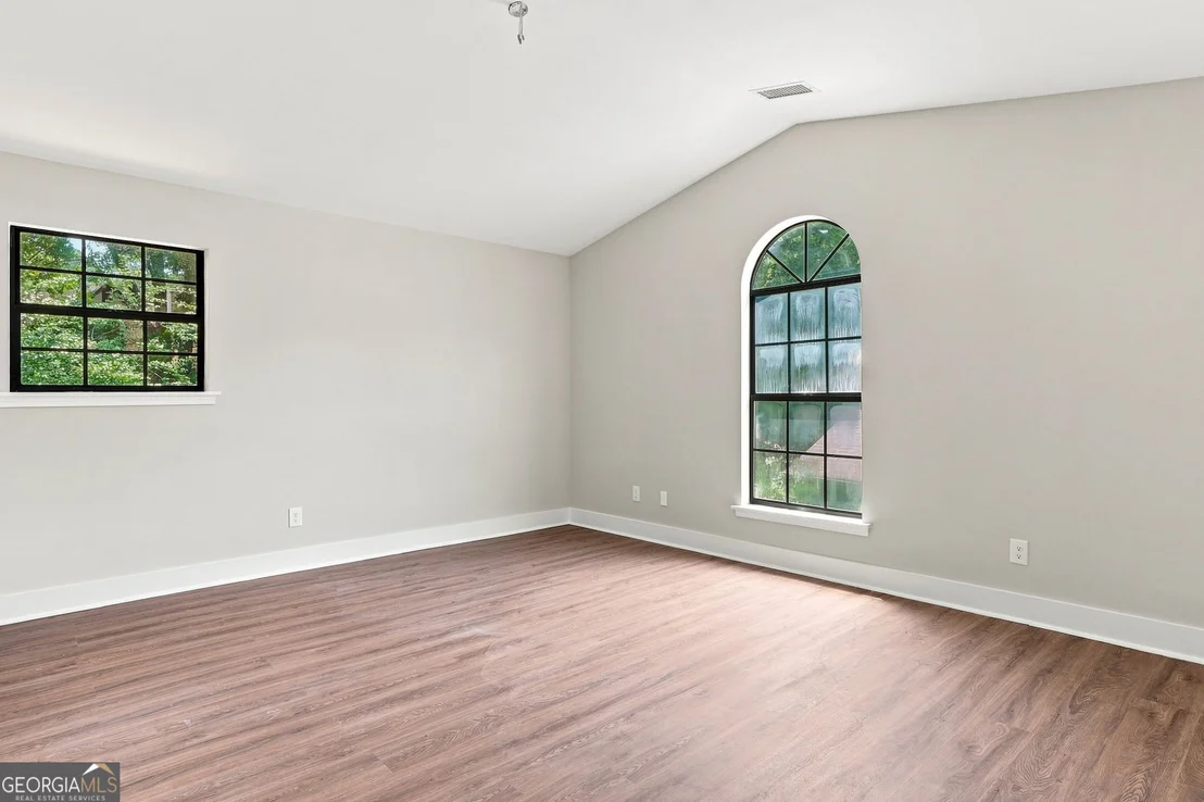 Photo of 5641 Clifton Place