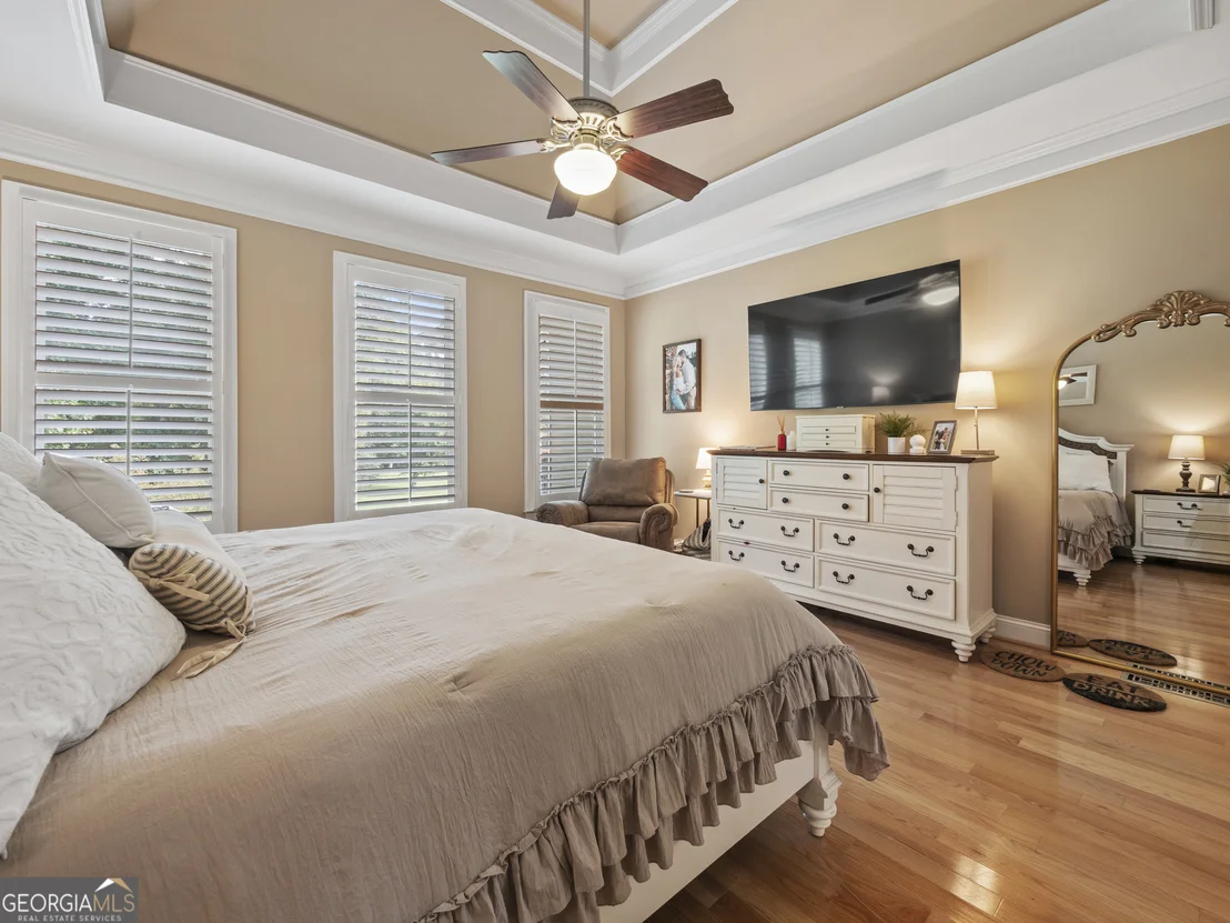 Photo of 100 Cole Point