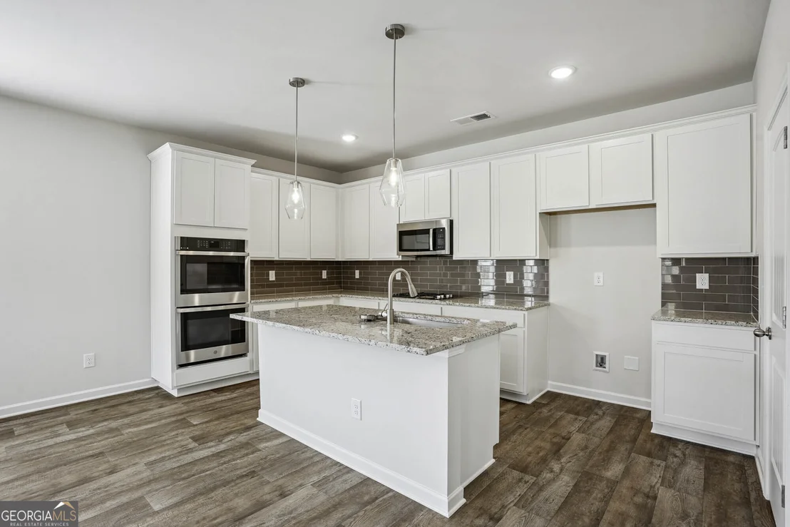 Photo of 425 Orwell Drive