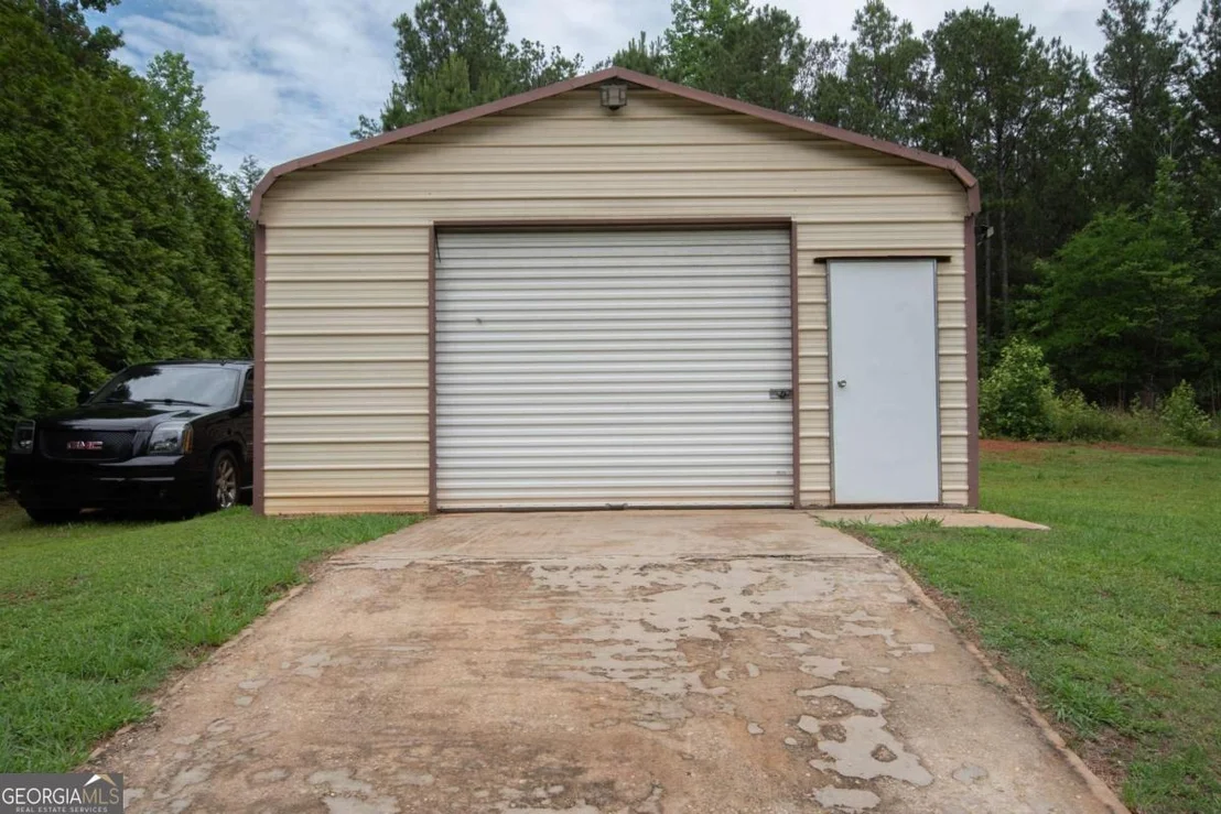 Photo of 1368 Glass Bridge Road