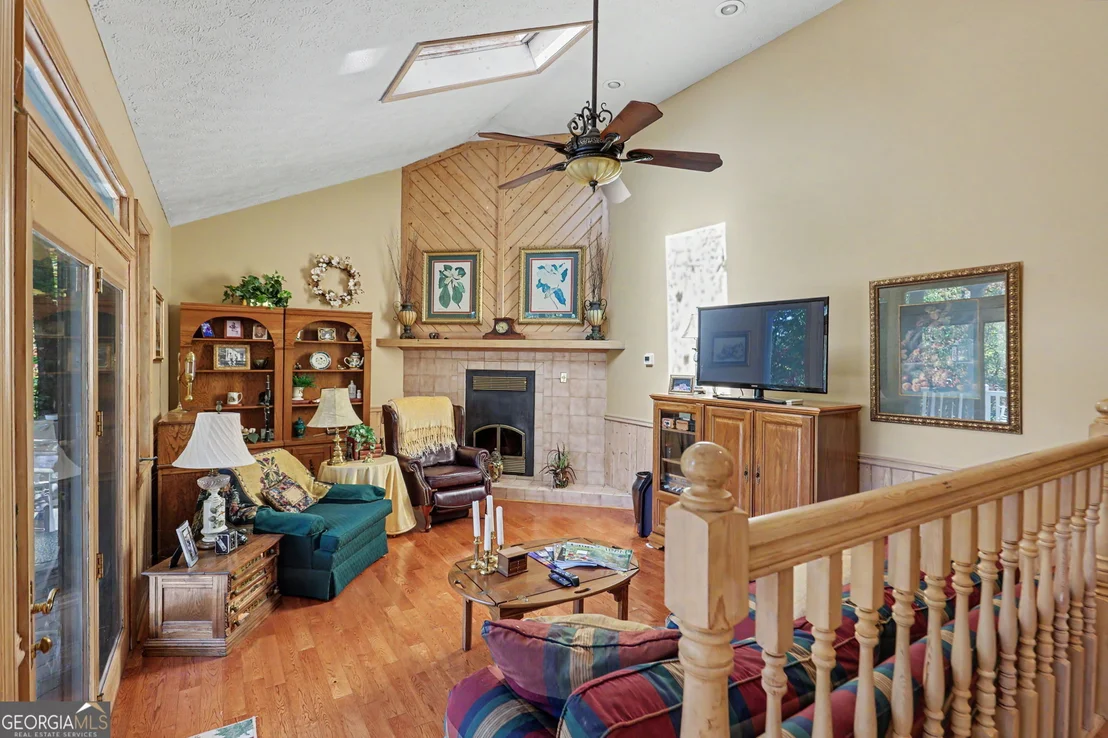 Photo of 191 Applewood Drive