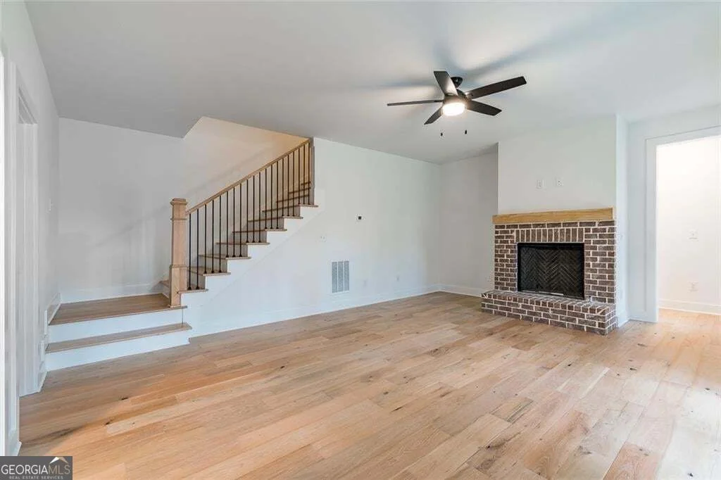 Photo of 5812 Swinging Gate Road