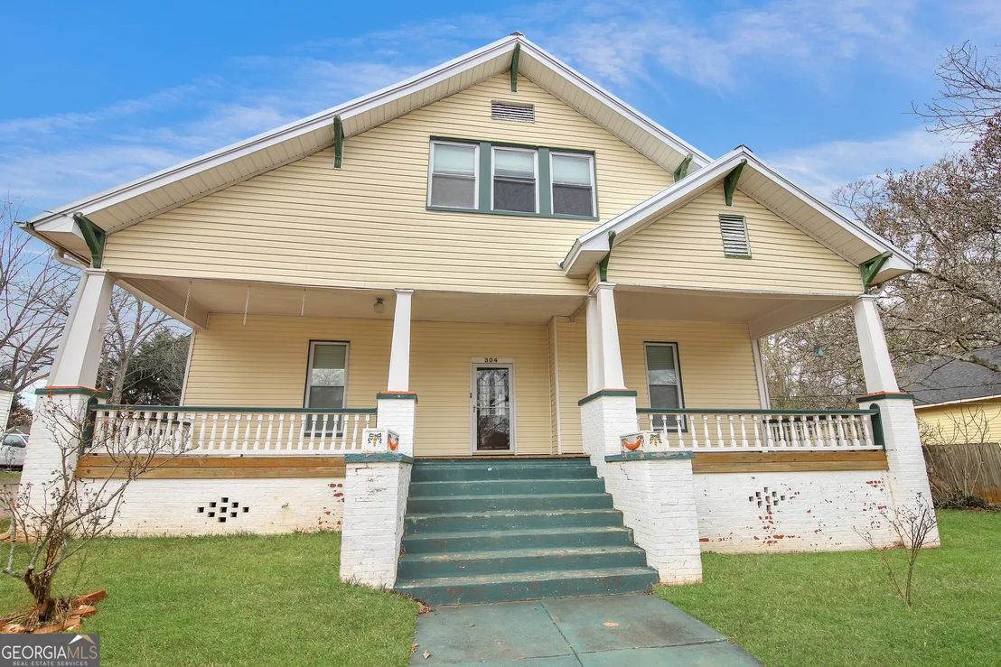 Photo of 304 Boulevard