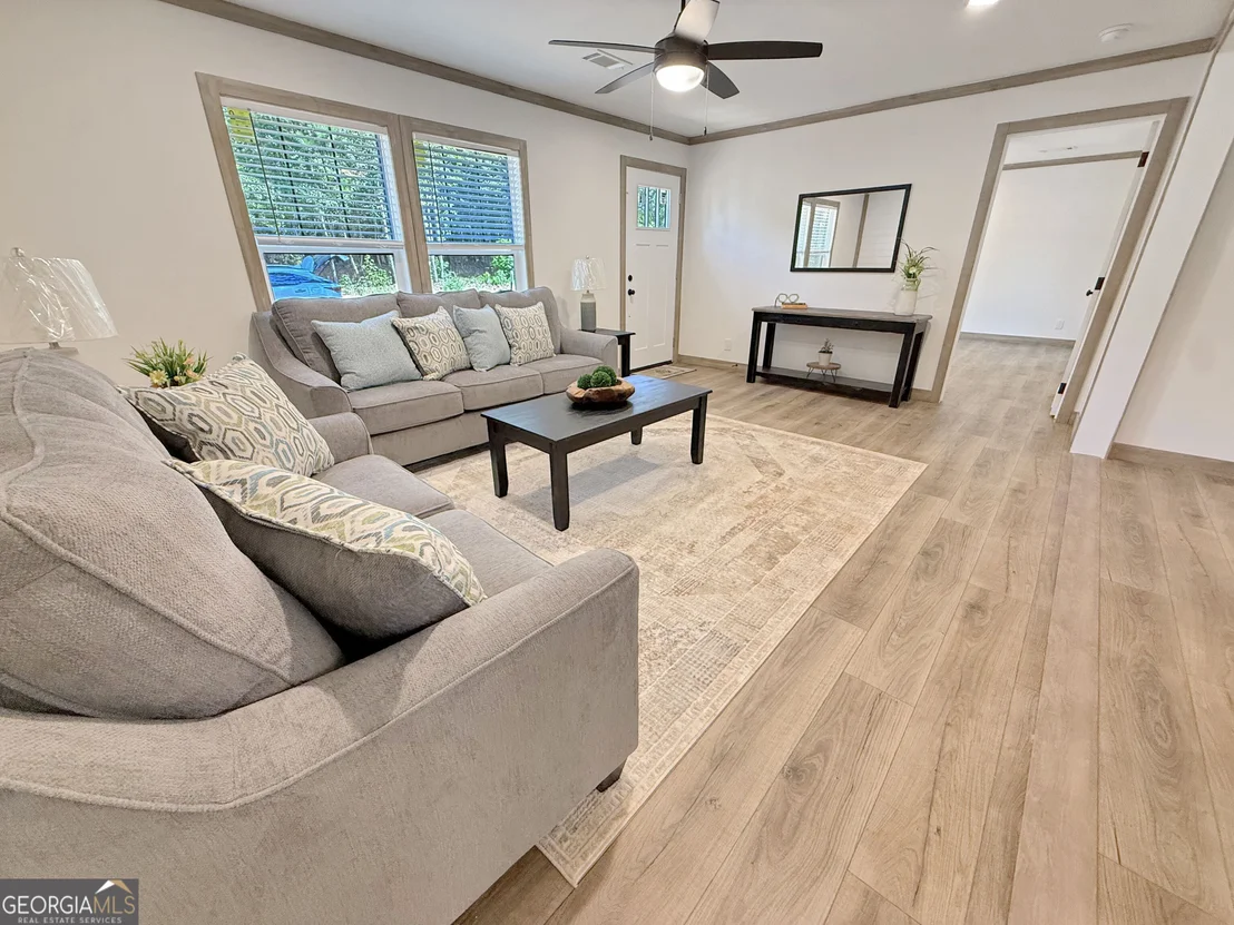 Photo of 415 Oliver Road