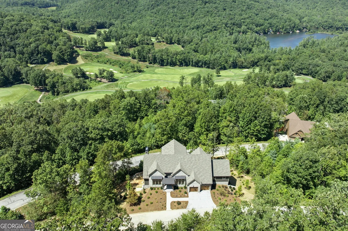 Photo of 608 Winterberry Drive