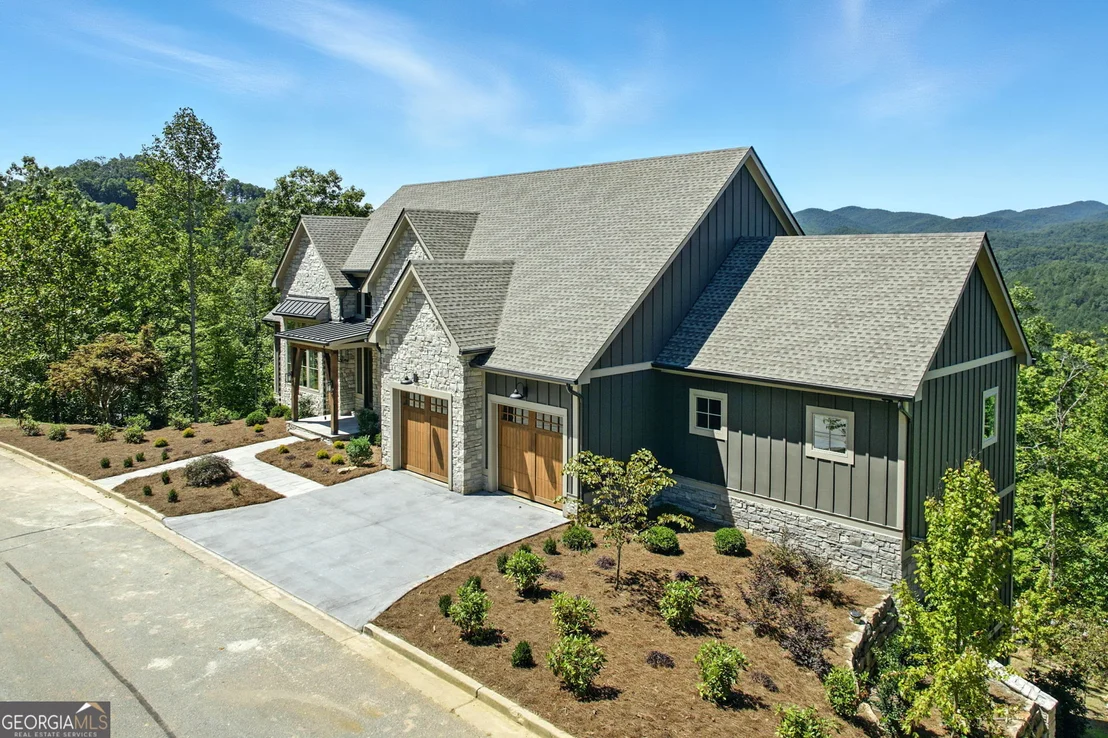 Photo of 608 Winterberry Drive