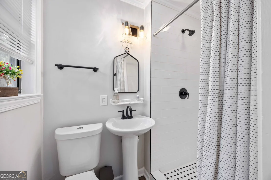 Photo of 3838 Lyn Drive
