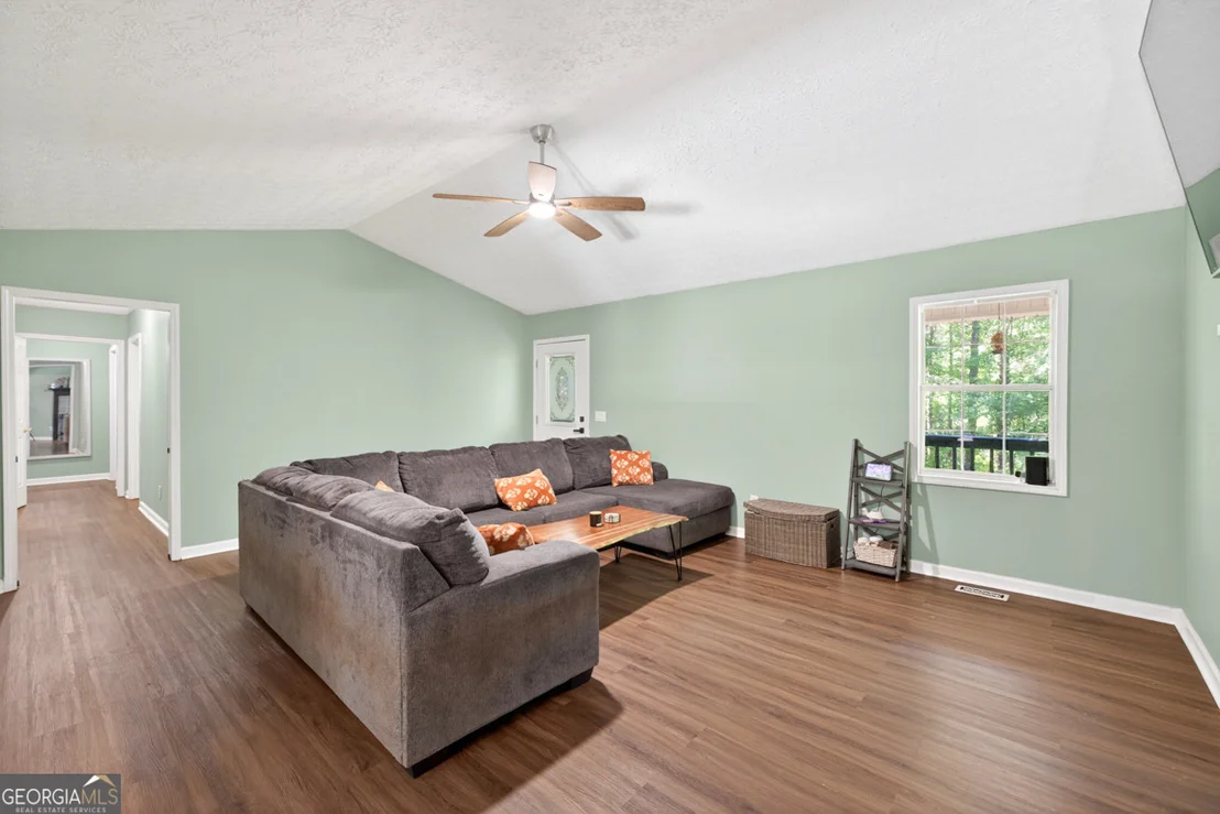 Photo of 386 Ridgewood Drive