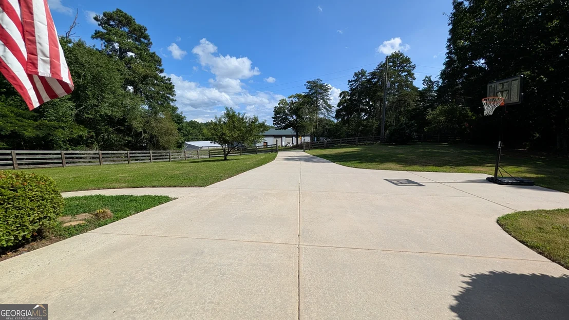 Photo of 1950 Mountain Road