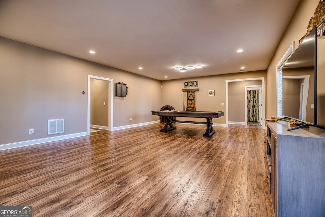 Photo of 112 Springhill Lane