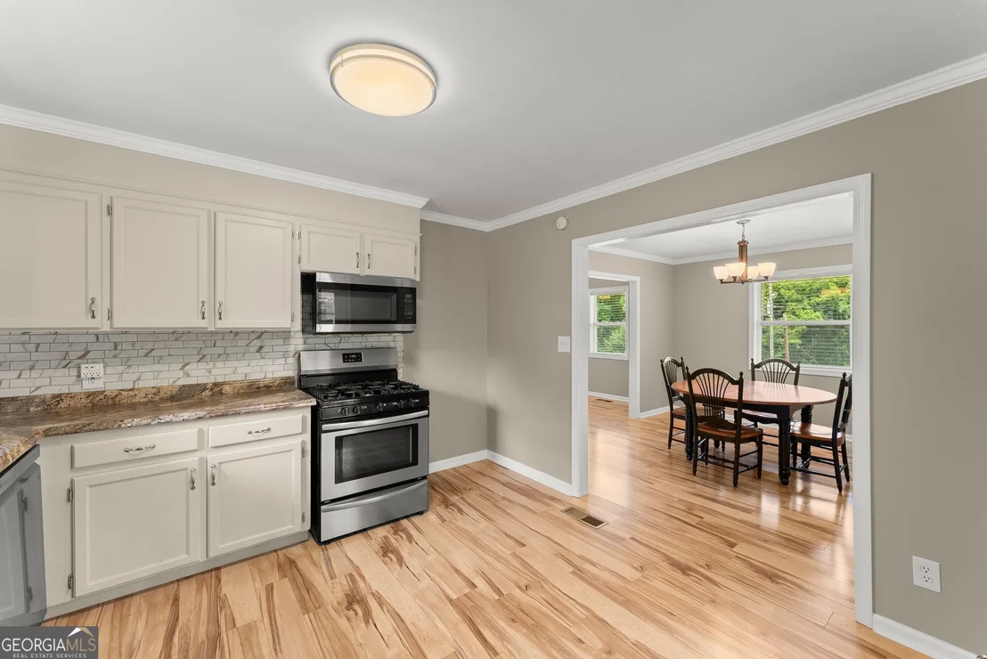 Photo of 47 Cherokee Boulevard
