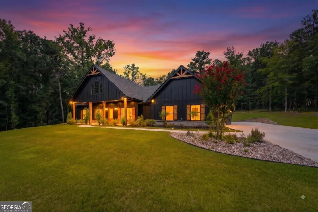 Photo of 1231 Spinnaker Road