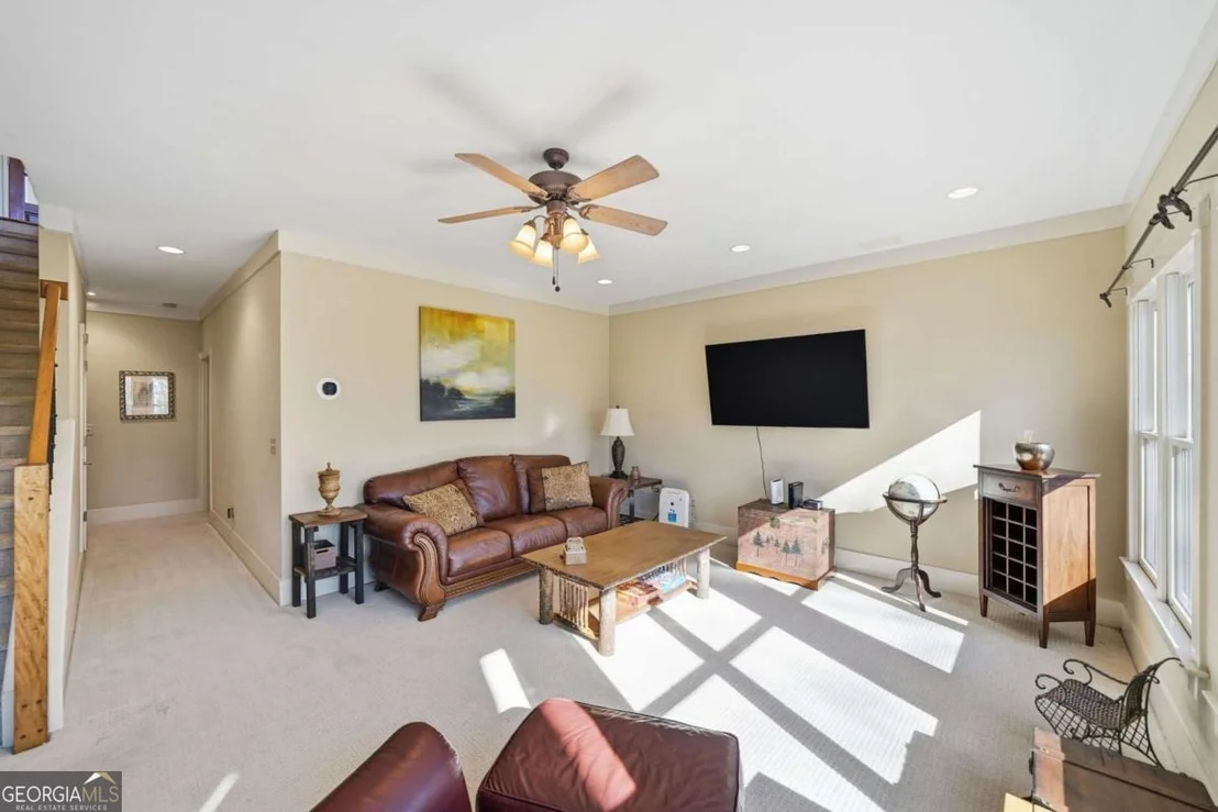 Photo of 425 Sanderlin Mountain Drive