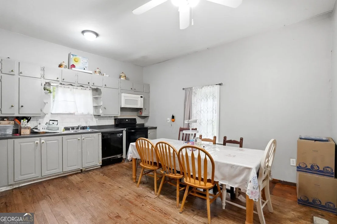 Photo of 19 Riverdale Circle