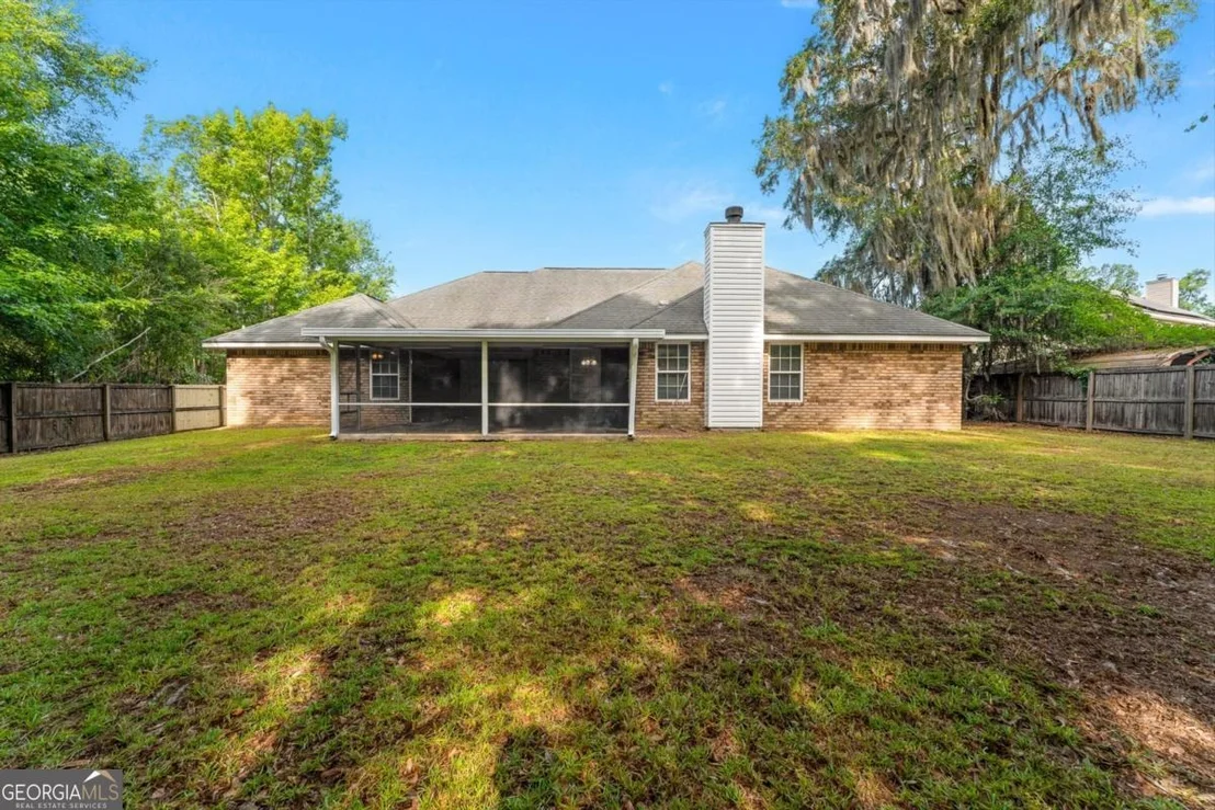 Photo of 270 Sassafras Lane