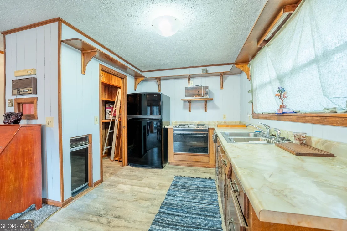 Photo of 375 Western Way