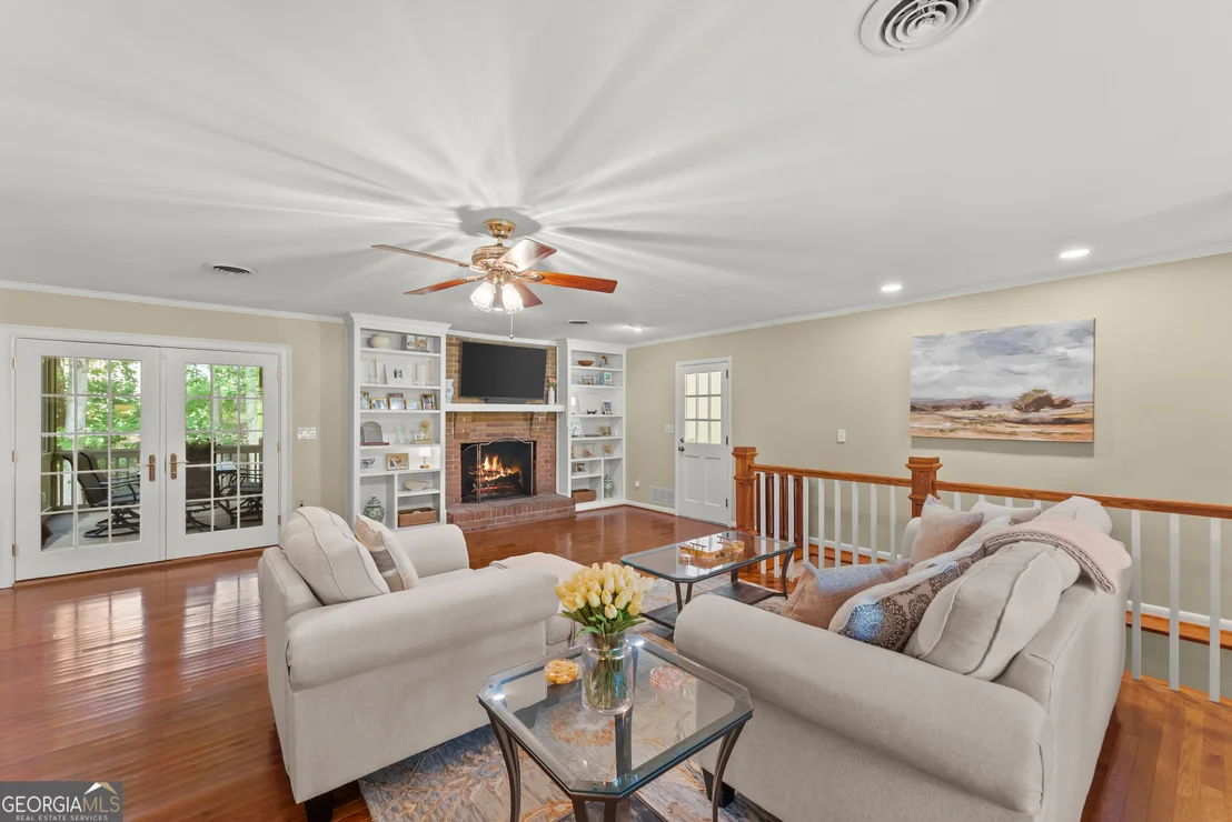 Photo of 290 Cochran Drive