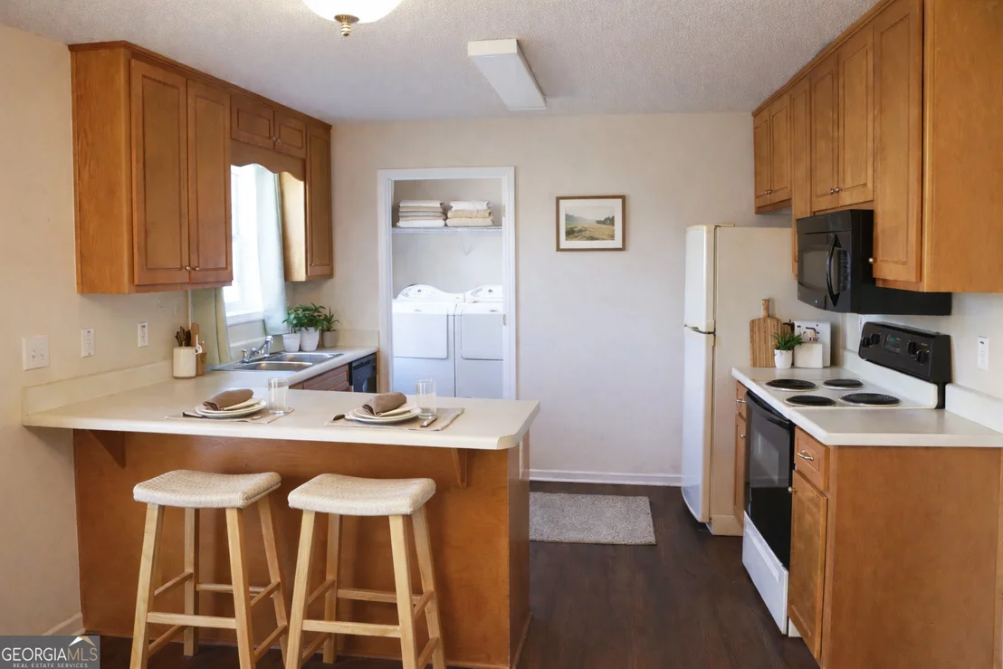 Photo of 5523 green Circle