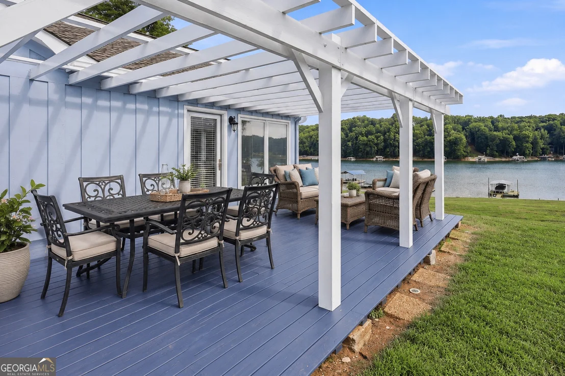 Photo of 3623 N River Road