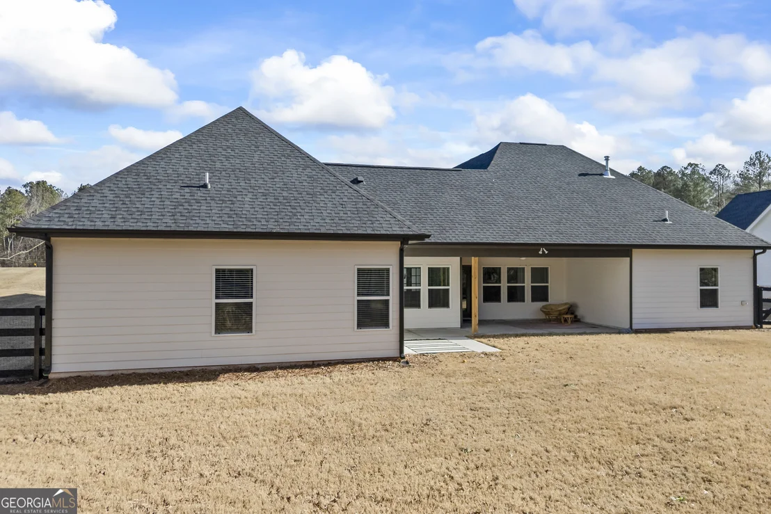 Photo of 152 White Oak Way