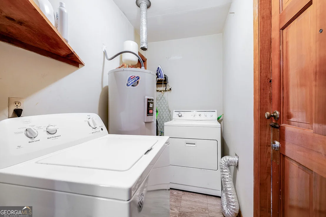 Photo of 1325 Pine Barren Road
