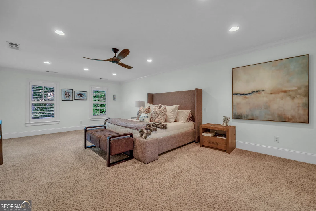 Photo of 845 Commons Park