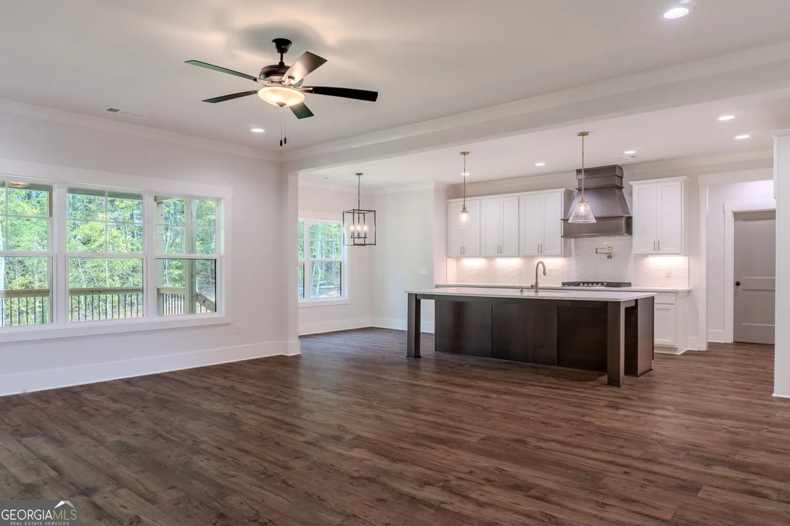 Photo of 1425 Willowbend Place