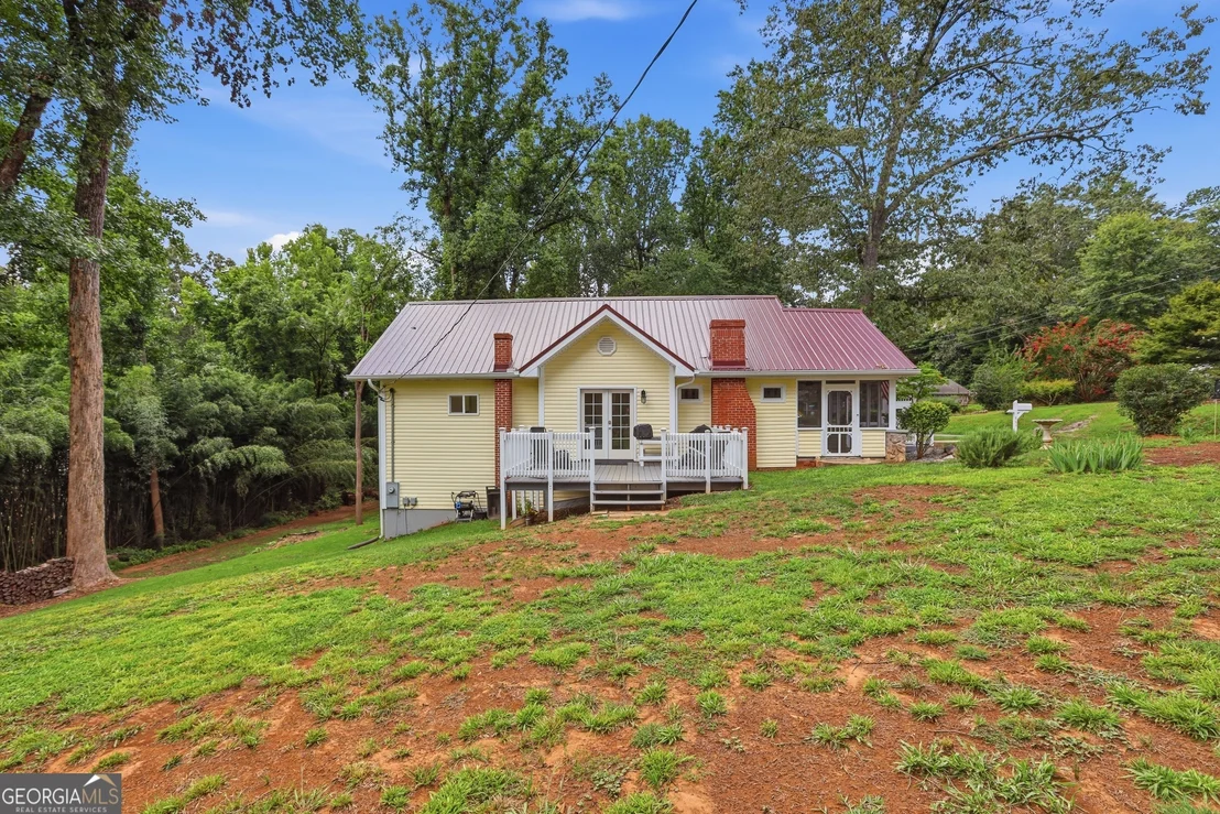 Photo of 407 Cedar Avenue