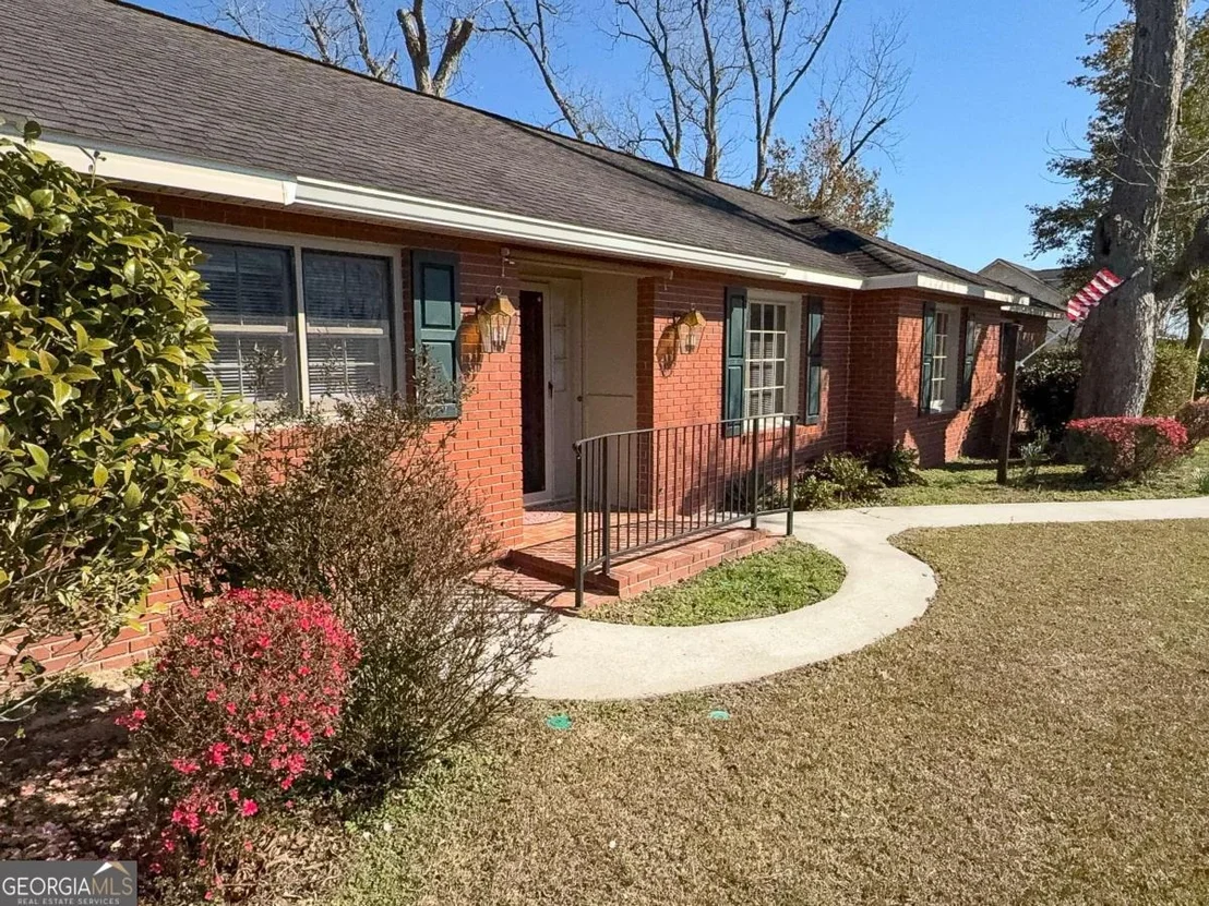 Photo of 418 Darby Drive