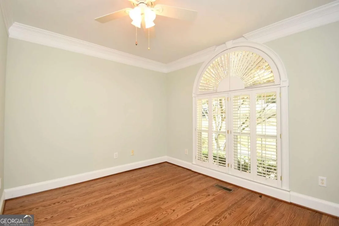 Photo of 218 Thornhill Drive