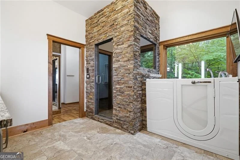 Photo of 861 Summit Drive