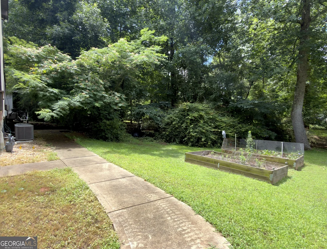 Photo of 1985 Lullwater Circle