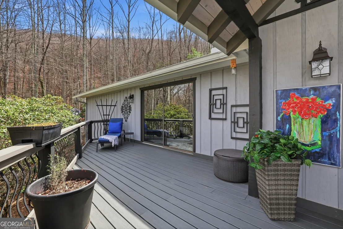 Photo of 499 Ridgepole Drive