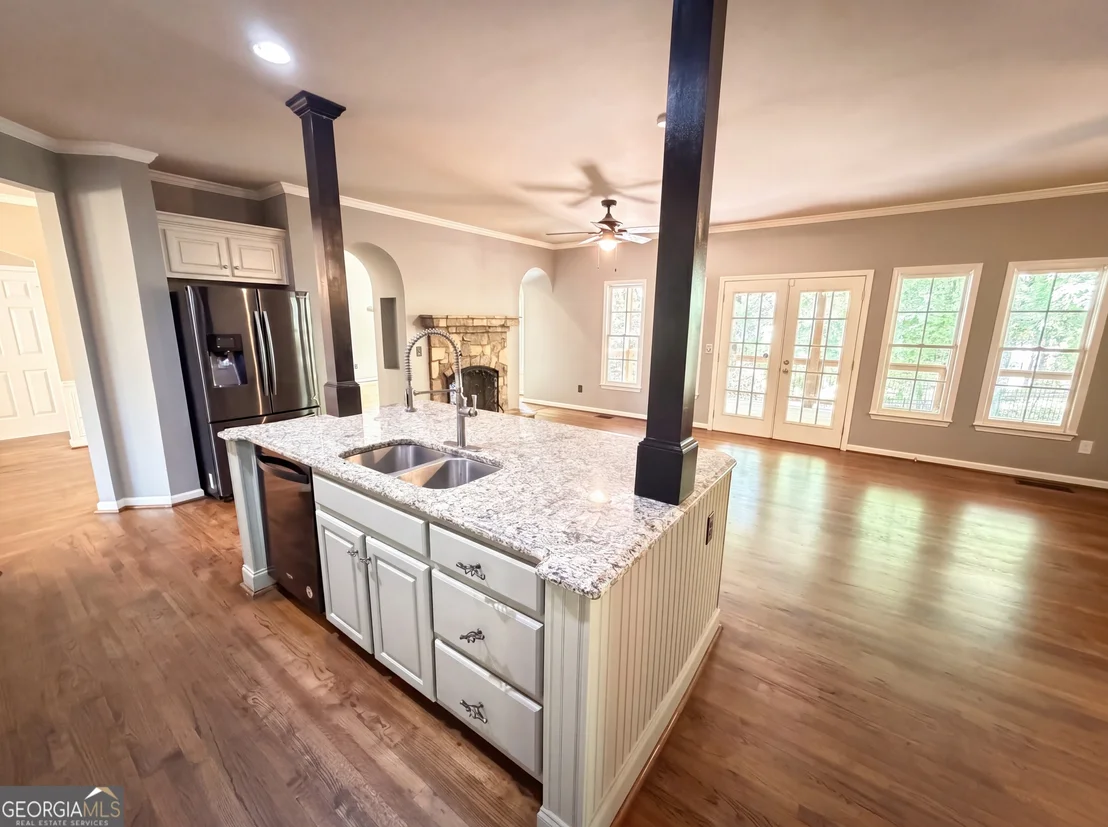Photo of 300 Ridgeview Trace
