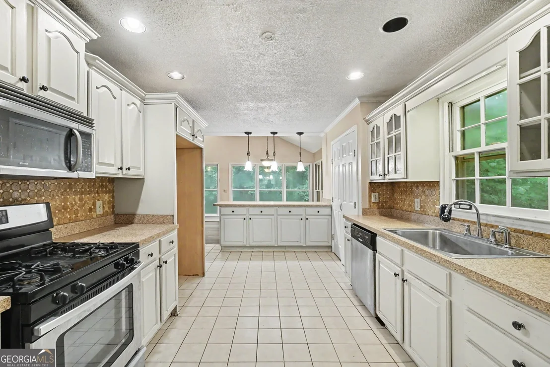 Photo of 6160 Picketts Ridge NW