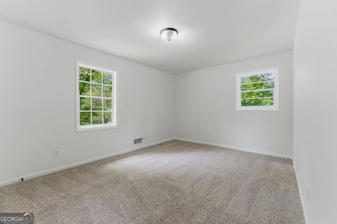 Photo of 5824 Oakleaf Way