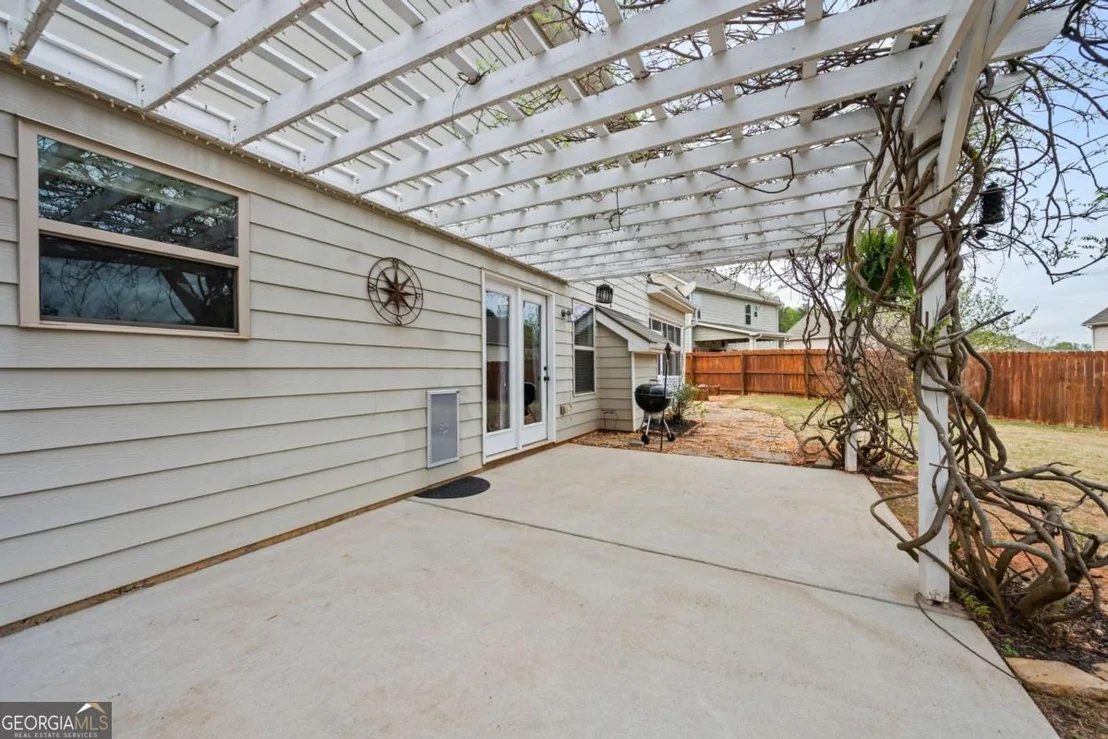 Photo of 555 Evergreen Way
