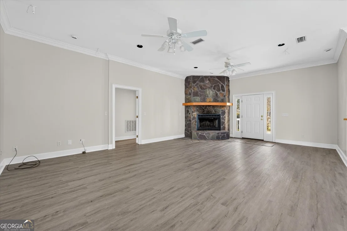 Photo of 1047 Juniper Lane