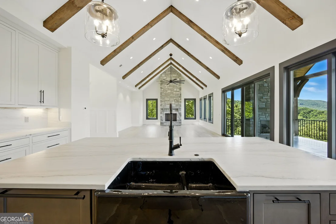 Photo of 608 Winterberry Drive