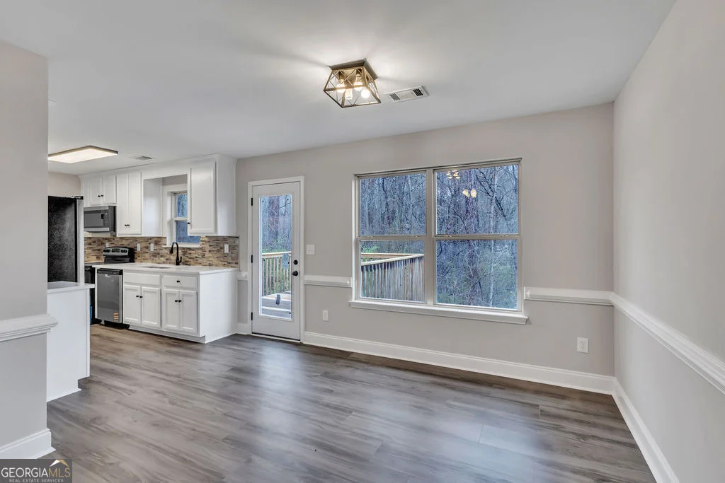 Photo of 405 Azalea Drive