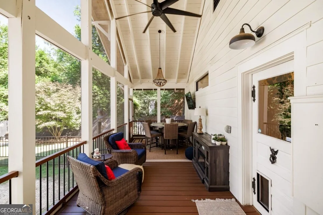 Photo of 335 Southview Drive