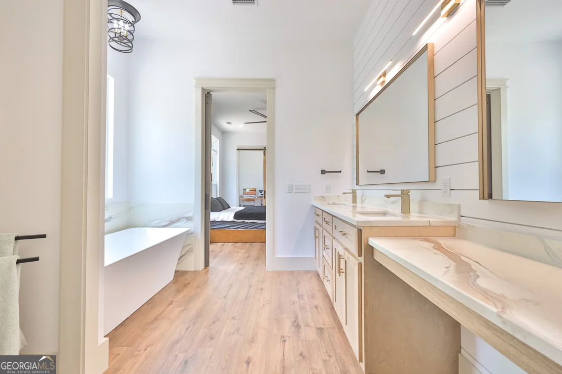 Photo of 6034 Turkey Oak Road