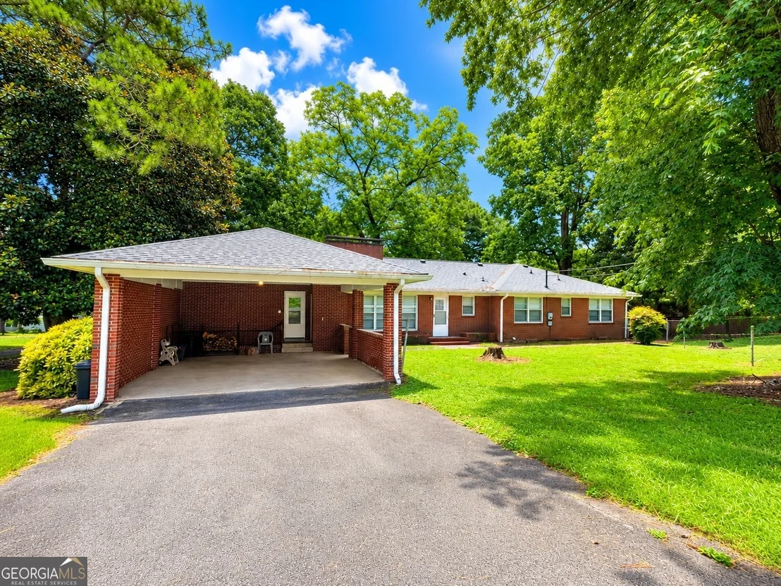 Photo of 17 Deforest Avenue